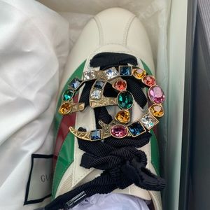 GUCCI FALACER PATENT LEATHER SNEAKERS